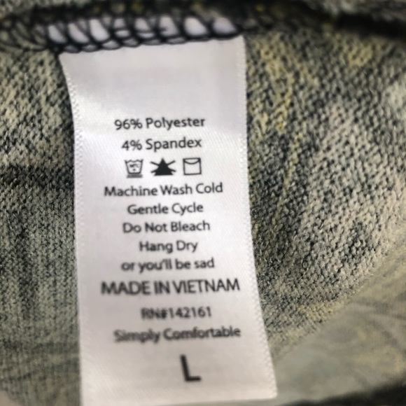 LuLaRoe L Sarah -Black with geometric designs - Picture 4 of 4